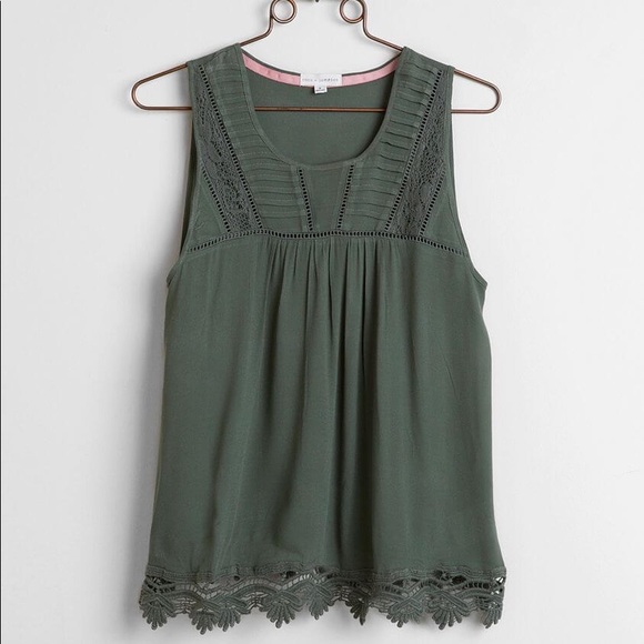Coco & Jameson Crochet Olive Lace Inset Tank / SM - Picture 4 of 4